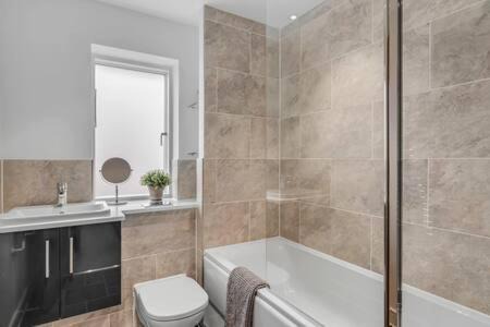 Sprowston House | 2 bedroom house NE Norwich