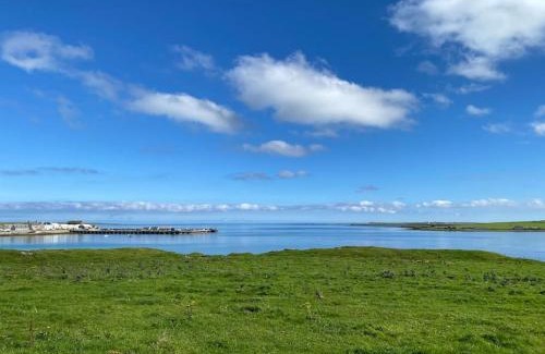 Pierowall House | 2 Bedroom house overlooking Pierowall Bay, Westray