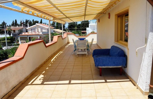 Arenella Villa | 2 BEDROOM HOUSE SITUATED JUST 150 M FROM THE SEA