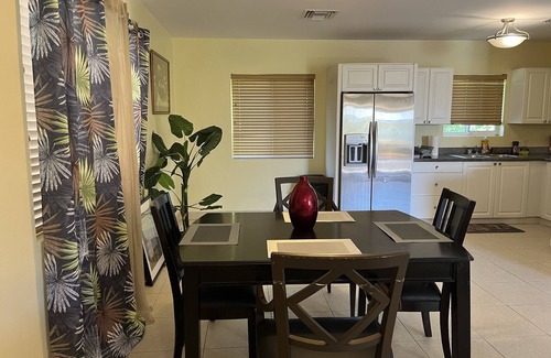 Leeward Settlement Cottage | 2-bedroom house in Providenciales
