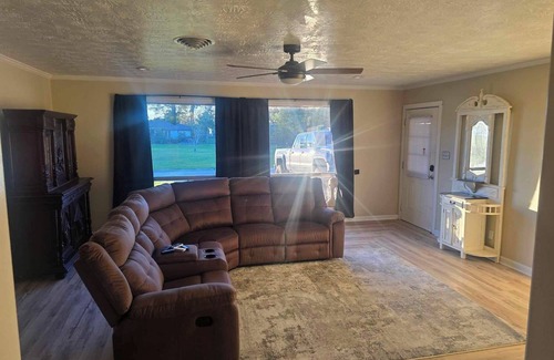 Lake Charles House | 2-bedroom house with WiFi, AC, heat, office. Central Lake Charles.