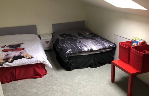 Halifax House | 2 bedroom house with easy access to Pennines