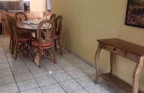 Santa Ana House | 2-BEDROOM HOUSE WITH WIFI, AC IN WELCOME SANTA ANA!
