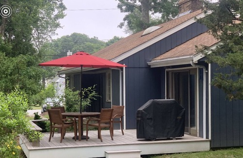 Bliss Corner House | 2-bedroom house with private entrance, minutes walking distance from the beach