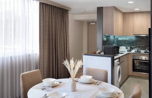 Singapore River Apartment | 2 Bedroom in Clarke Quay, 3 mins stroll to MRT