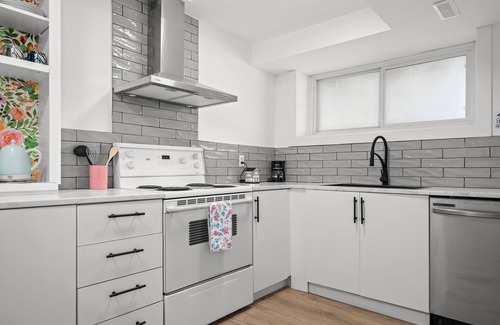 Canyon Meadows Apartment | 2 bedroom King Suite Located Near Fish Creek
