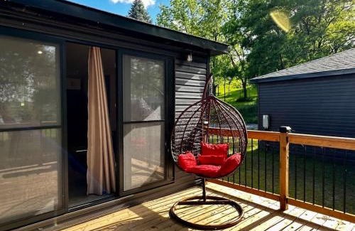 Harwood House | 2-bedroom Lake Front Cottage in Harwood ON #7