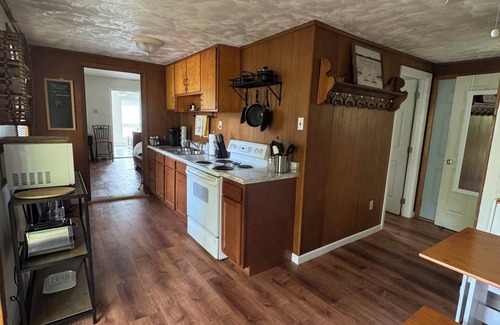 Dandridge House | 2 Bedroom Lake Front House on Douglas Lake - Private Cove with Amazing Views