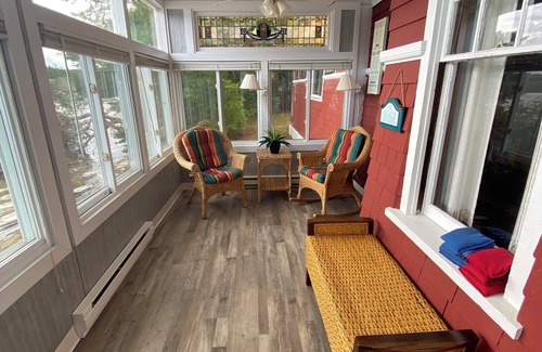 Poland Cottage | 2 Bedroom Lakeside cottage at the 500 acre Poland Spring Resort with lots of onsite activities!