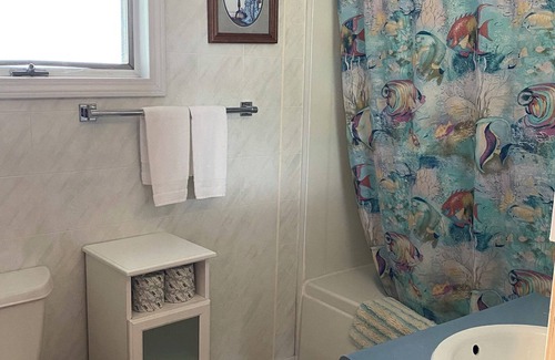Poland Cottage | 2 Bedroom Lakeside cottage at the 500 acre Poland Spring Resort with lots of onsite activities!