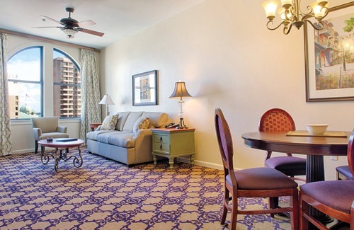 Central Business District Resort | 2 Bedroom Lock-off Suite in Downtown New Orleans for Super Bowl 2025