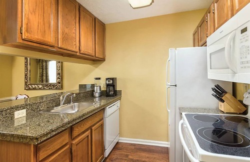 Williamsburg Condo | 2 Bedroom Lockoff Condo, Sleeps 6, in Williamsburg, at Patriot's Place Resort!