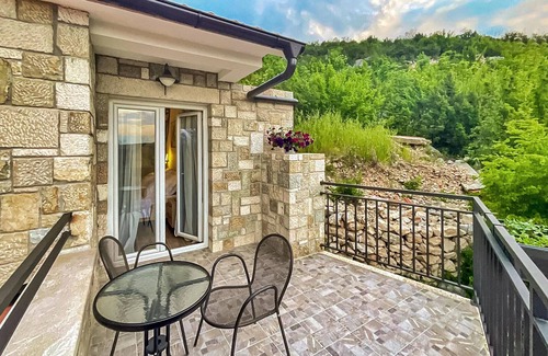 Srijane House | 2 bedroom - loft home Srijane