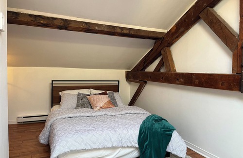 York - Haig Apartment | 2-bedroom Loft in the ❤️ of Niagara