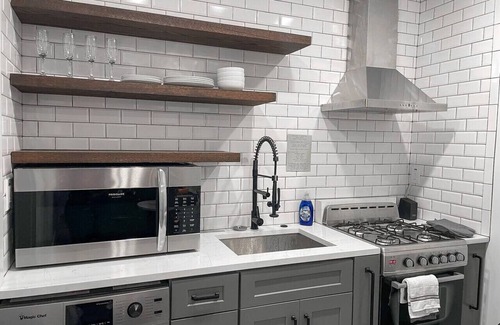 Church Street House | 2 Bedroom Loft Style Home in ATL near Downtown
