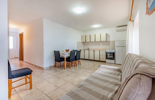 Kustici Apartment | 2 bedroom lovely apartment in Kustici