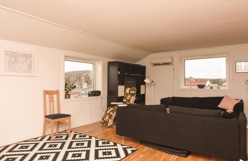 Kungshamn Apartment | 2 bedroom lovely apartment in Väjern