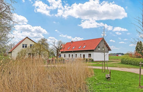 Roggentin Apartment | 2 bedroom lovely apartment in Mirow