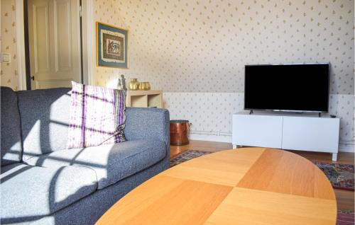 Storlinge Apartment | 2 Bedroom Lovely Apartment In Borgholm