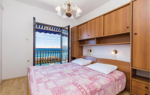 Cesarica Apartment | 2 Bedroom Lovely Apartment In Ribarica