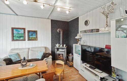 Schonlage House | 2 Bedroom Lovely Home In Weitendorf