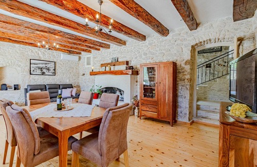 Potirna House | 2 bedroom lovely home in Blato