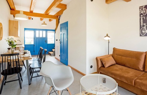 Debina House | 2 bedroom lovely home in Rowy