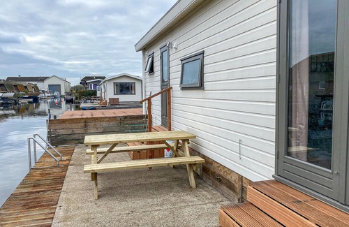 Municipality of Stichtse Vecht House | 2 bedroom lovely home in Breukelen