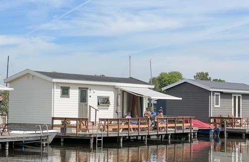 Municipality of Stichtse Vecht House | 2 bedroom lovely home in Breukelen