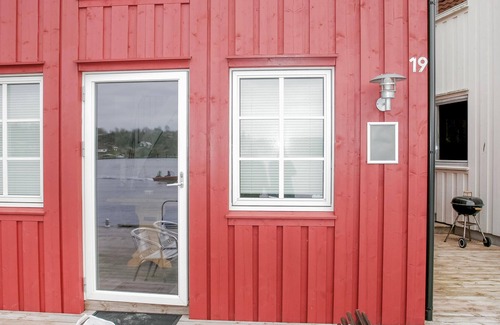 Sjernarøy House | 2 bedroom lovely home in Sjernarøy