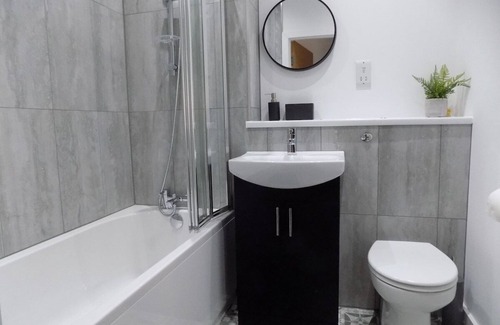 Lincoln Apartment | 2 Bedroom Luxury City Centre Apt