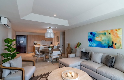 Calvigny Condo | 2 Bedroom Luxury Suite With Resort Amenities