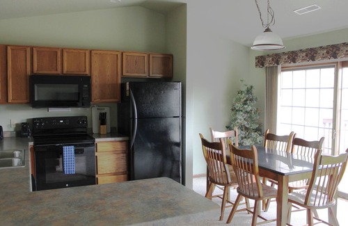 Eagle River Condo | 2 bedroom Lynx Lake condo in Eagle River WI