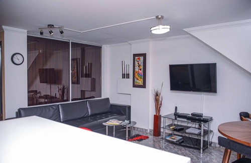 Zona Rosa Apartment | 2 Bedroom Middle Of Lleras Hot Tub