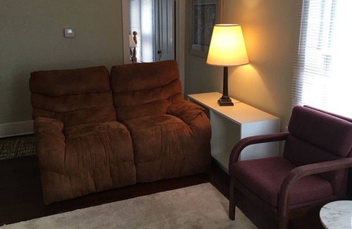 Wausau House | 2 BEDROOM MINUTES TO DOWNTOWN