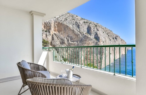 Pueblo Mascarat Apartment | 2 bedroom modern apartment in ALTEA WITHIN the SEA