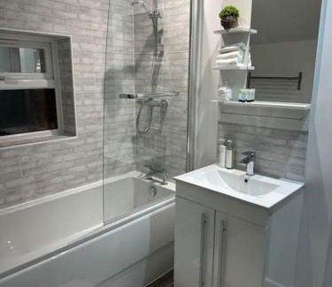 Romsey Apartment | 2 bedroom modern flat in Romsey