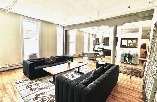 Medina Apartment | 2 Bedroom Modern Loft in Heart of Downtown Medina with Elevator