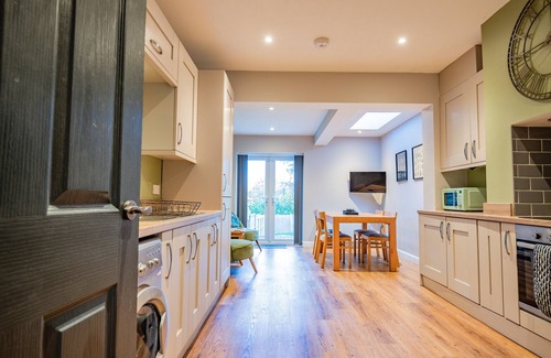 Pontrilas House | 2 Bedroom, Modern Worcester Home
