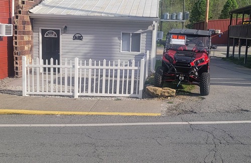 Delbarton House | 2 bedroom newly renovated house is Delbarton, WV. Sleeps 6