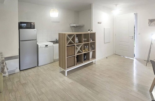 Le Pellerin Apartment | 2 bedroom nice apartment in Le Pellerin