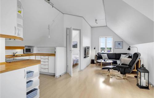 Snogebaek Apartment | 2 Bedroom Nice Apartment In Nexø