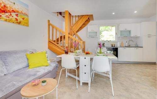 Koranski Brijeg House | 2 Bedroom Nice Home In Koranski Brijeg
