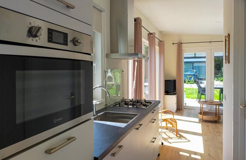 Heinkenszand House | 2 bedroom nice home in Heinkenszand