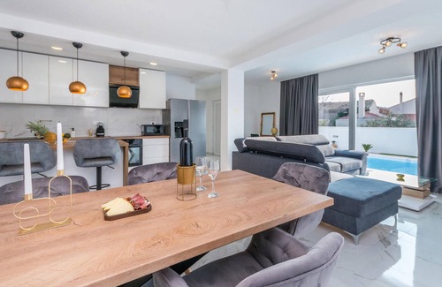 Drage House | 2 bedroom nice home in Drage, Pakostane