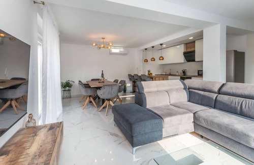 Drage House | 2 bedroom nice home in Drage, Pakostane