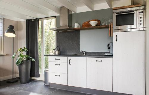 Tusveld House | 2 Bedroom Nice Home In Bornerbroek