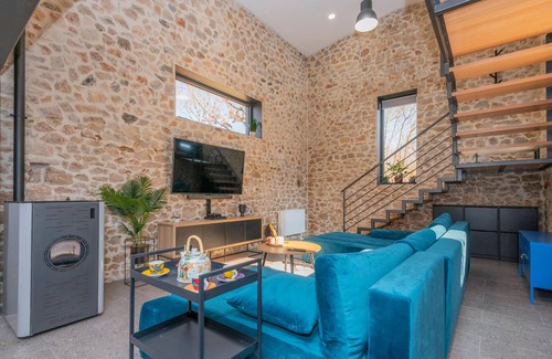 Central Dalmatia House | 2 bedroom nice home in Biorine