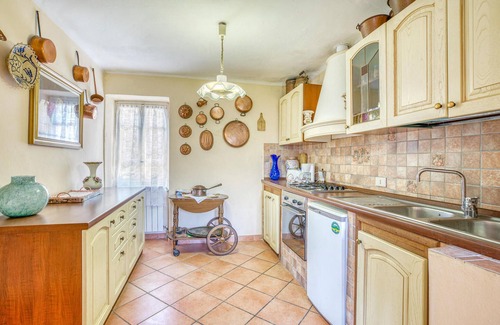 Valloria House | 2 bedroom nice home in Valloria