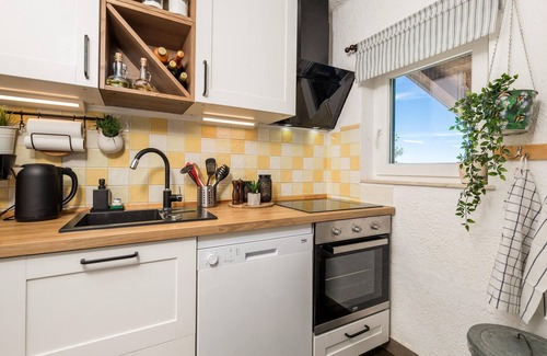 Vratarusa House | 2 bedroom nice home in Senj